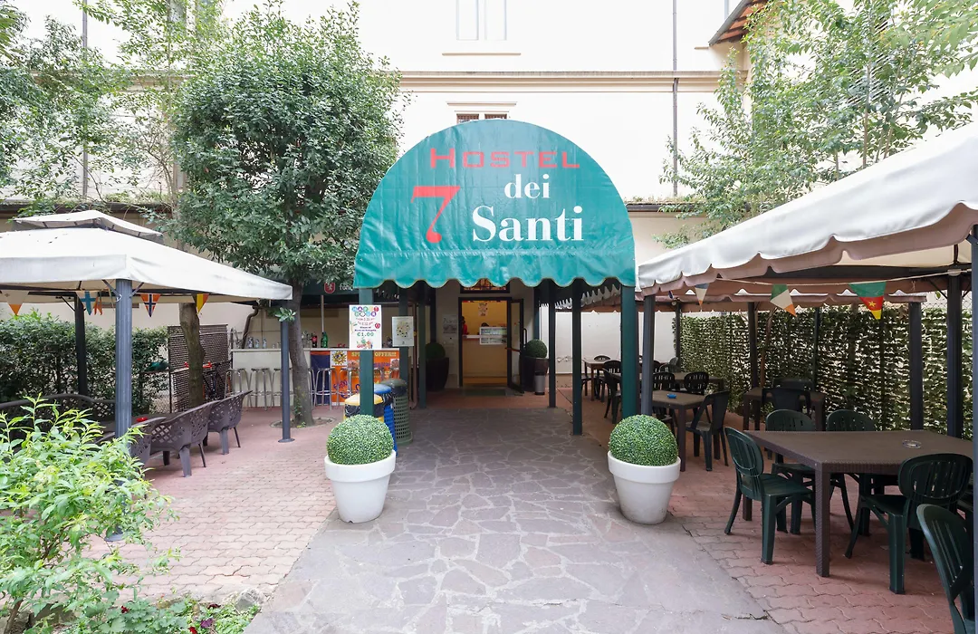 Hostel 7 Santi-1